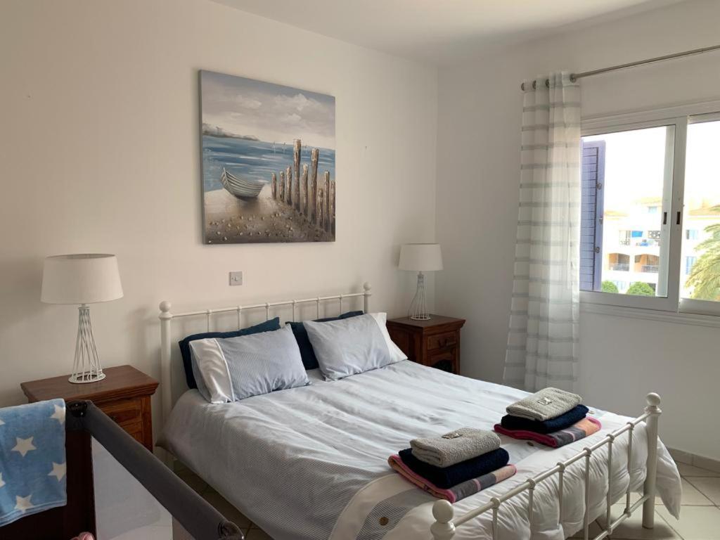Comfortable 2 Bedroom Apartment In Popular Limnaria Gardens Пафос Экстерьер фото