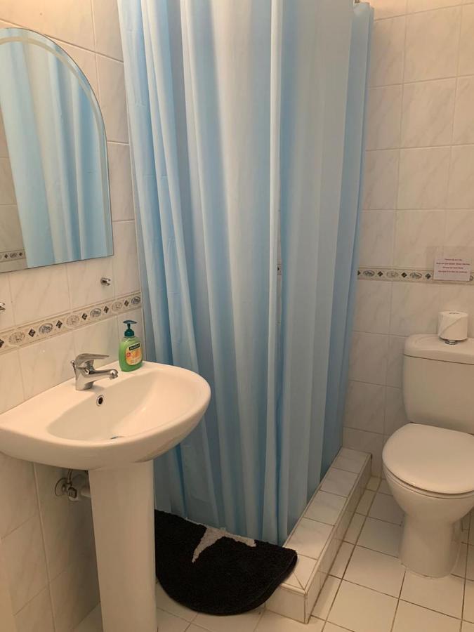Comfortable 2 Bedroom Apartment In Popular Limnaria Gardens Пафос Экстерьер фото